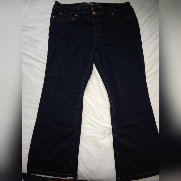 NWOT Plus Size INC International Concepts Tummy Control Bootcut Jeans -  Size 24 - Picture 2 of 10